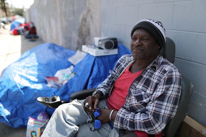 Cám cảnh cuộc sống hè phố của người vô gia cư ở Mỹ