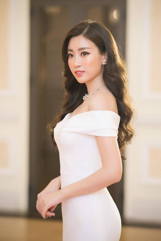 dien-do-goi-cam-nhan-sac-hoa-hau-do-my-linh-ngay-cang-toa-sang-sau-2-nam-dang-quang