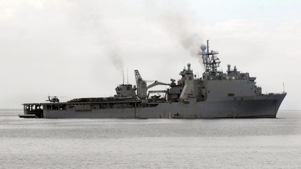 tàu đổ bộ USS Fort McHenry