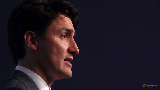 thủ tướng Canada bị người biểu tình Áo Vàng dọa giết