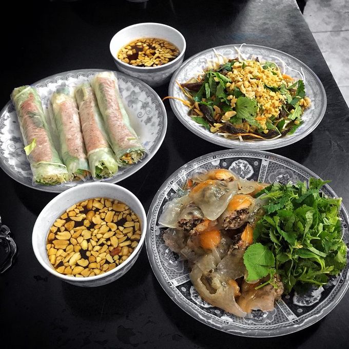 Lịch mở cửa 8 quán ăn vặt nức tiếng ở Hà Nội sau Tết