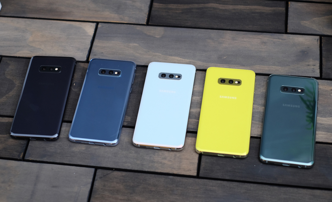 Ảnh thực tế Samsung Galaxy S10e nhiều màu sắc