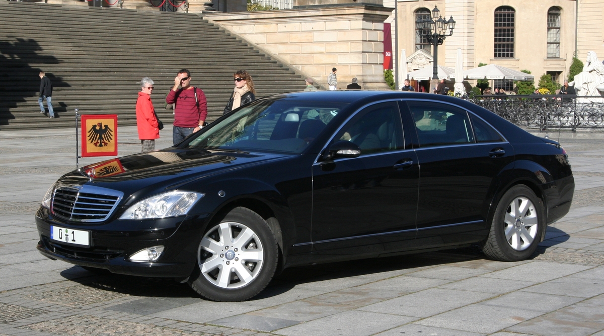 Mercedes S600 Guard - lá chắn thép của các chính khách