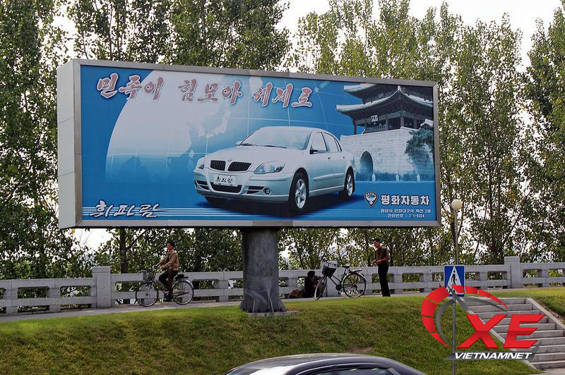 Chủ tịch Kim Jong-un làm ô tô 21 triệu: Dân Triều Tiên vẫn thờ ơ