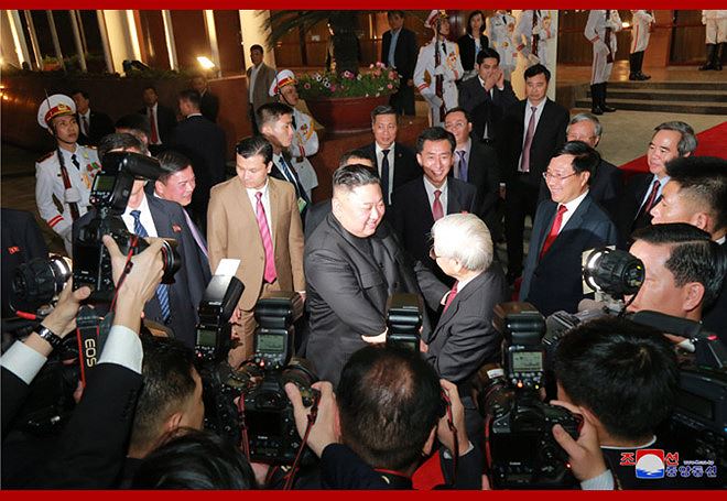 Ông Kim Jong Un viếng Chủ tịch Hồ Chí Minh - ảnh 11
