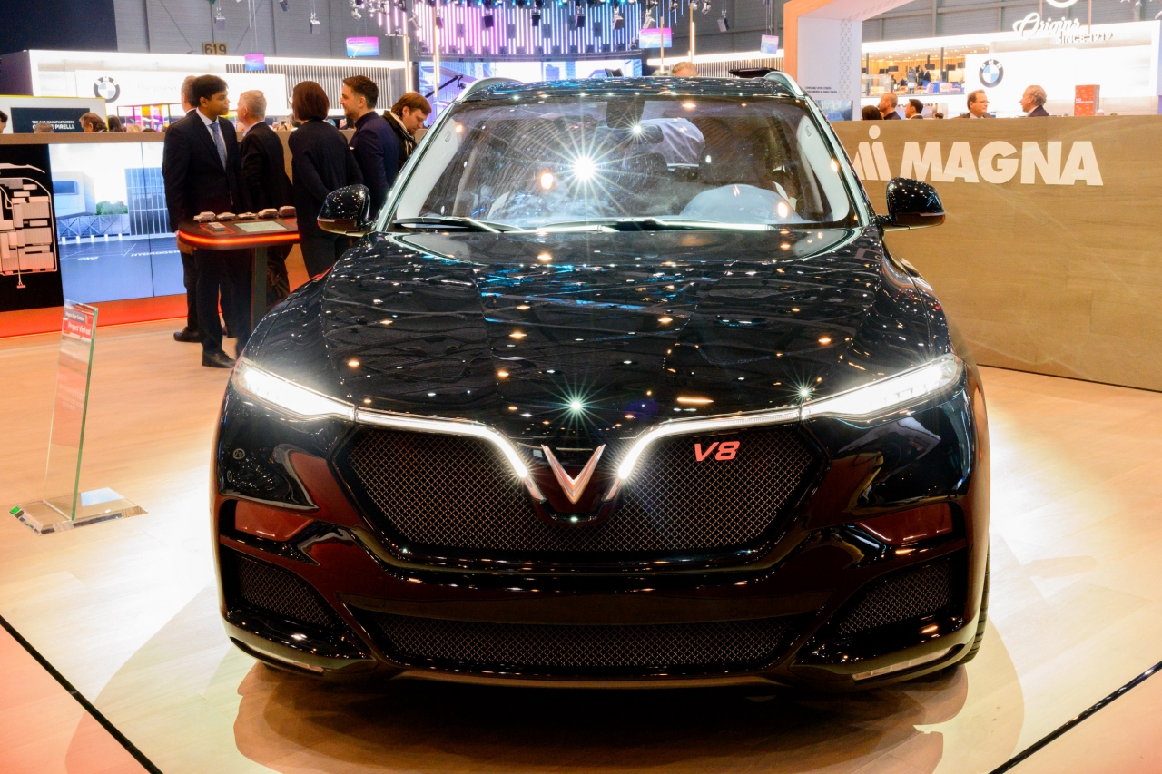 can-canh-vinfast-lux-v8-tai-geneva-motor-show-2019
