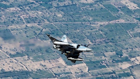 Xâm phạm không phận, thêm máy bay Pakistan bị quân đội Ấn Độ bắn hạ