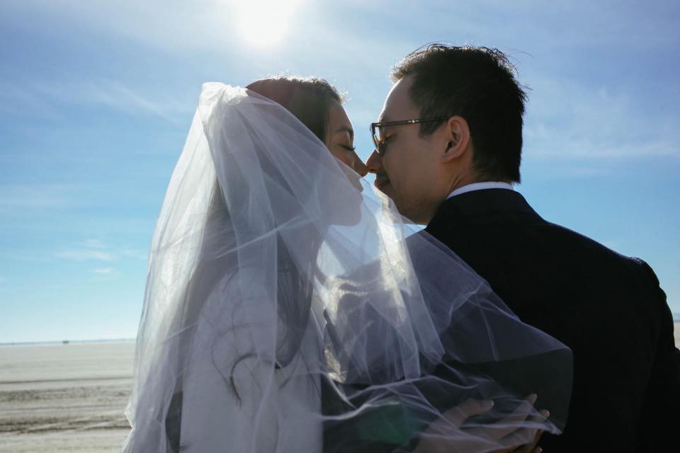 Choáng toàn tập với loạt kỳ quan nước Mỹ trong bộ ảnh cưới của cựu hoa khôi Du học sinh Việt