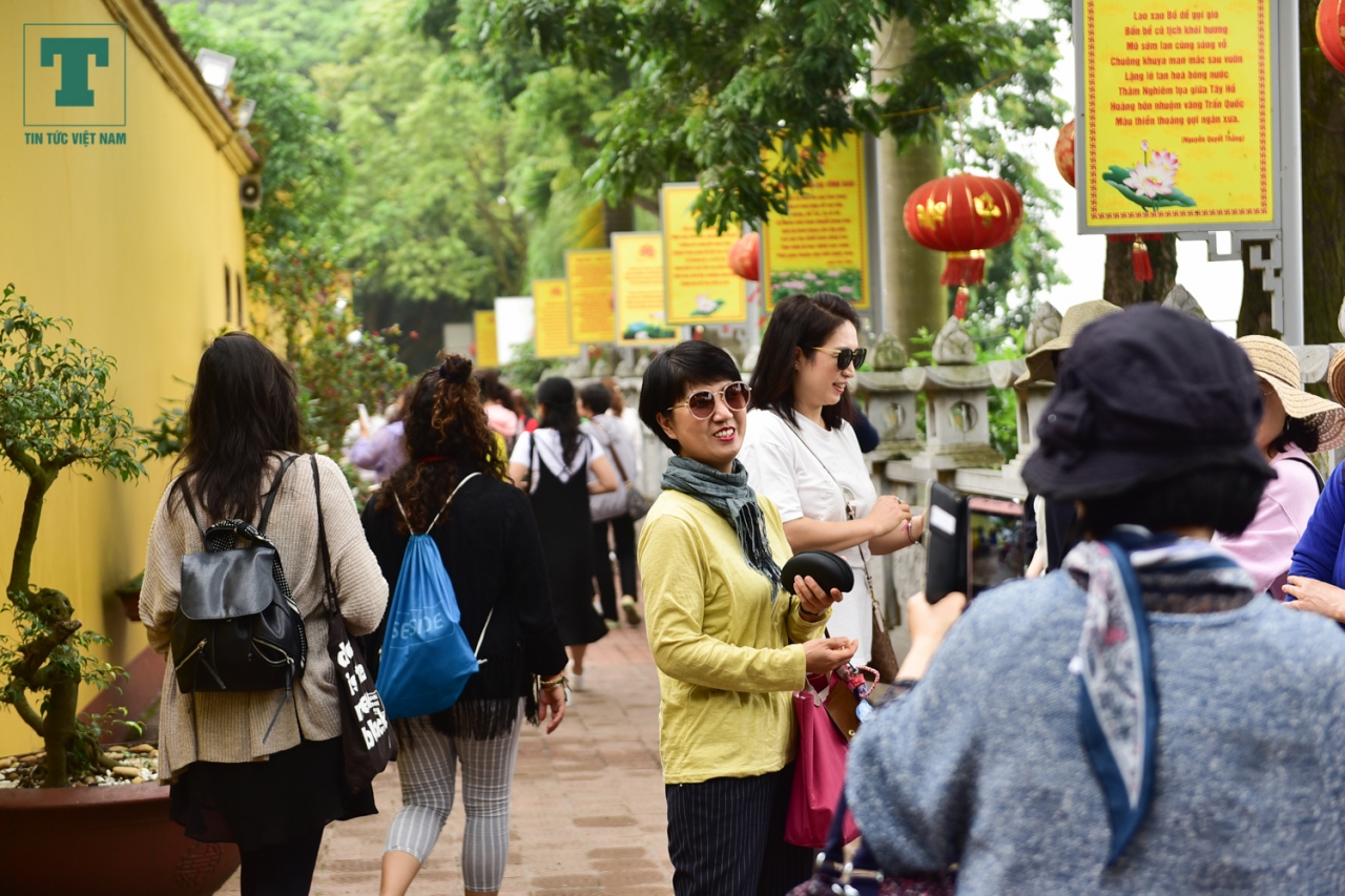 ve-dep-cua-ngoi-chua-1500-tuoi-cua-viet-nam-lot-vao-top-10-chua-dep-nhat-the-gioi