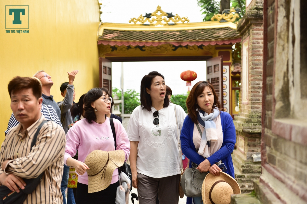 ve-dep-cua-ngoi-chua-1500-tuoi-cua-viet-nam-lot-vao-top-10-chua-dep-nhat-the-gioi