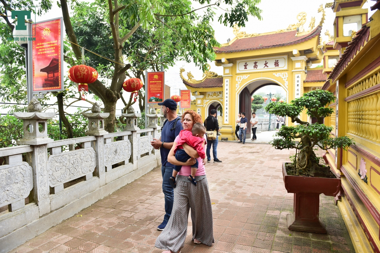 ve-dep-cua-ngoi-chua-1500-tuoi-cua-viet-nam-lot-vao-top-10-chua-dep-nhat-the-gioi
