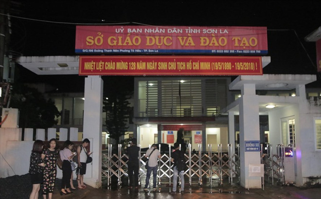 Gian lận thi cử ở Sơn La, Hòa Bình khiến nhiều học sinh mất lòng tin.