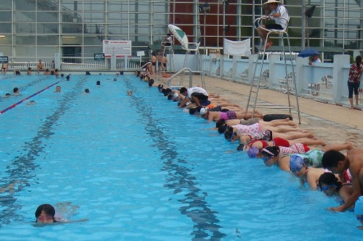 5 địa điểm dạy bơi cho trẻ em ở Hà Nội