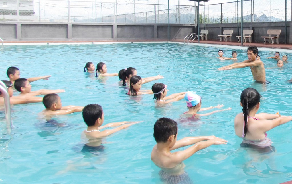 5 địa điểm dạy bơi cho trẻ em ở Hà Nội