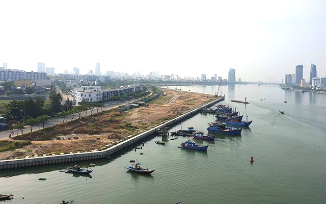 Dự án Bất động sản và Bến du thuyền Đà Nẵng bị nghi ngờ lấn sông. 