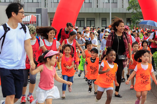 Học sinh trường quốc tế trong một sự kiện chạy bộ gây quỹ từ thiện năm 2018. Ảnh: Dương Tâm