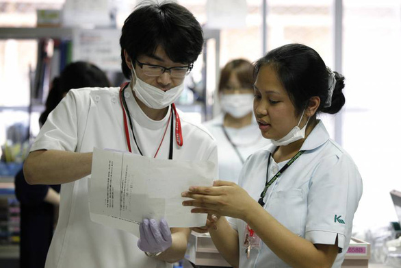 Điều dưỡng viên nước ngoài làm việc tại Nhật Bản - Ảnh: The Japan Times