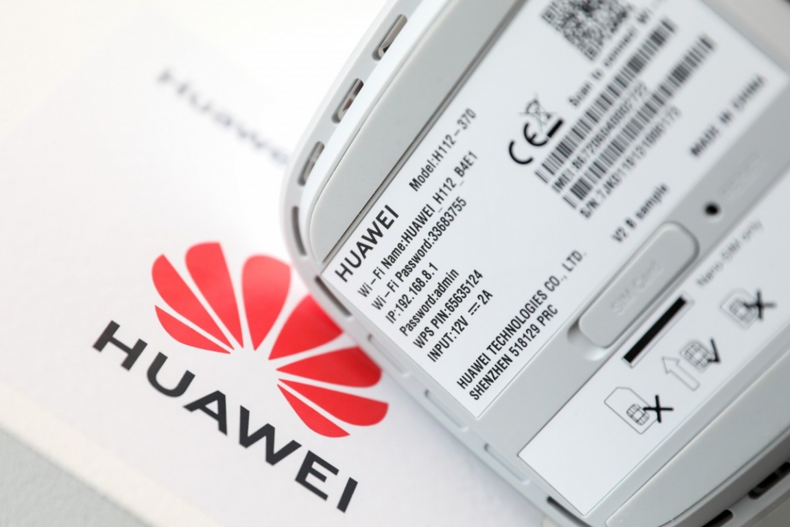 Hãng điện tử Panasonic của Nhật Bản cho biết ngừng kinh doanh với Huawei.