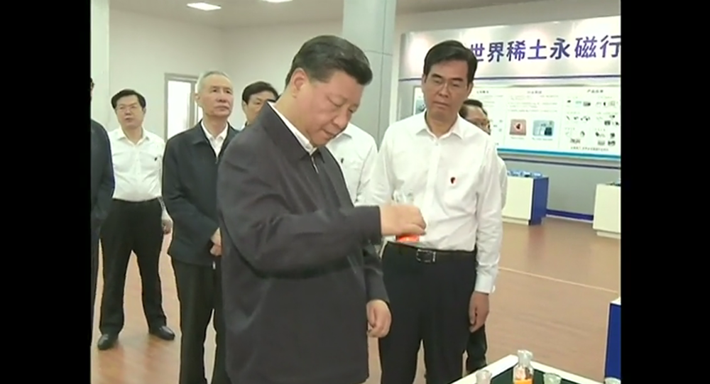 Chủ tịch Trung Quốc Tập Cận Bình thăm nơi sản xuất đất hiếm ở Giang Tây.