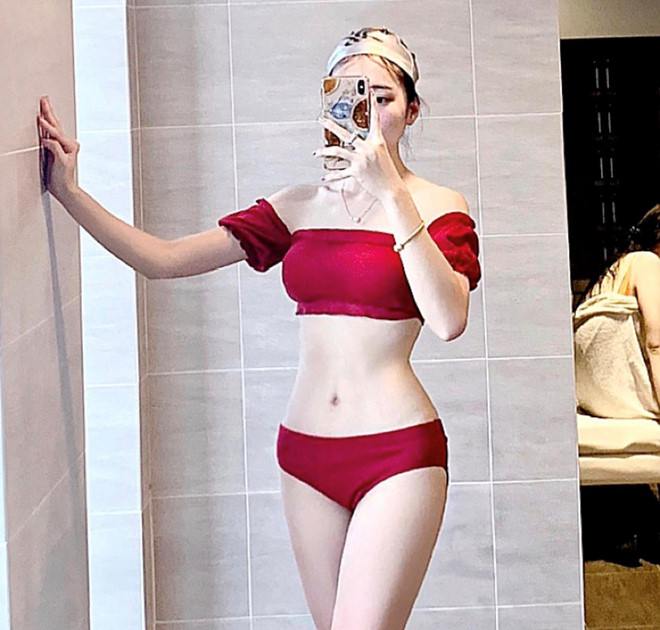 noi-tieng-banh-beo-nhung-hot-girl-nay-bong-hoa-sexy-khi-dien-bikini