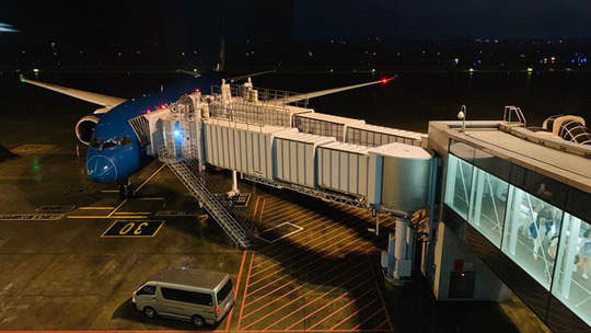 Tin tức tai nạn giao thông ngày 1/6: Máy bay Boeing 787 đi Đức quay lại sân bay Nội Bài sau 30 phút.