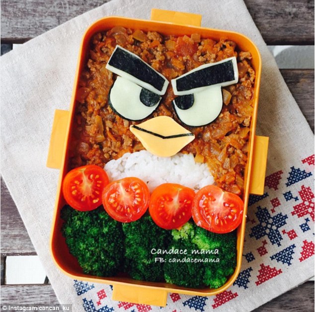 3741156700000578-3743447-Healthy_chilli_and_rice_is_turned_into_an_Angry_Bird_for_her_chi-m-31_1471361503296