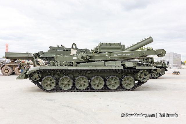 Với số lượng như trên, dự đoán mỗi tiểu đoàn xe tăng T-90 của Việt Nam sẽ được biên chế duy nhất một xe cứu kéo hỗ trợ tăng BREM-1M khi làm nhiệm vụ chiến đấu.