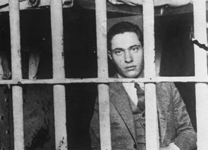 Nathan Leopol khi bị giam giữ.