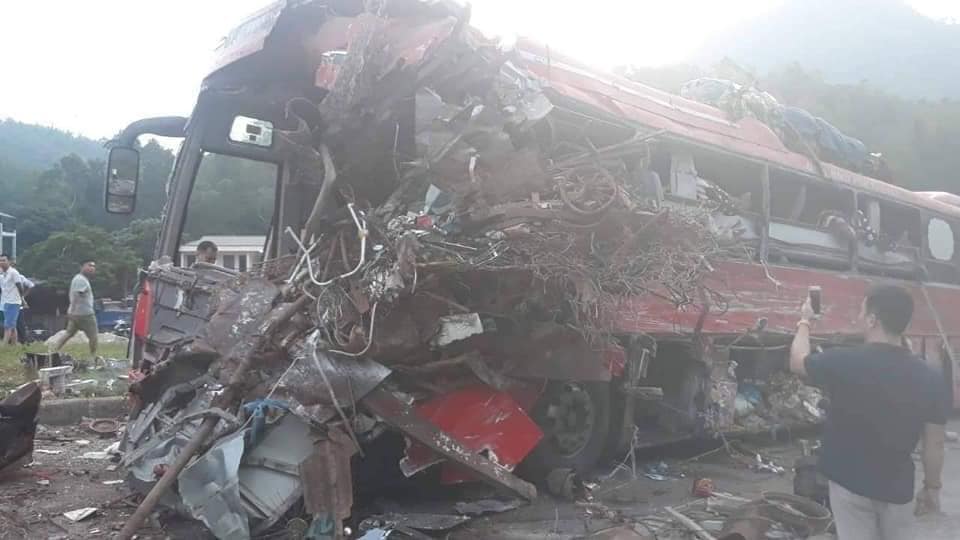 Vụ tai nạn khiến 3 người chết và hơn 31 người bị thương. 