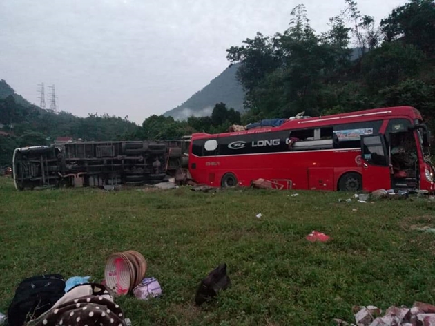 Vụ tai nạn thảm khốc làm 3 người tử vong và 38 người bị thương.