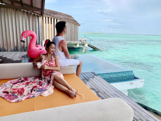 Ốc Thanh Vân tận hưởng kỳ nghỉ hè sang chảnh cùng ông xã tại Maldives. 