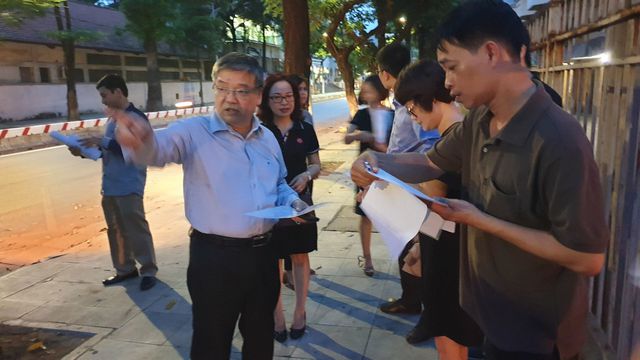 Giảng viên đại học rời Hà Nội từ 4h sáng lên đường làm nhiệm vụ thi