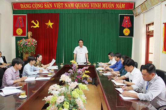 Ông Lê Hồng Minh - Phó Chủ tịch UBND tỉnh Sơn la, Trưởng Ban Chỉ đạo thi THPT Quốc gia năm 2019, chỉ đạo kiểm tra công tác thi cử.