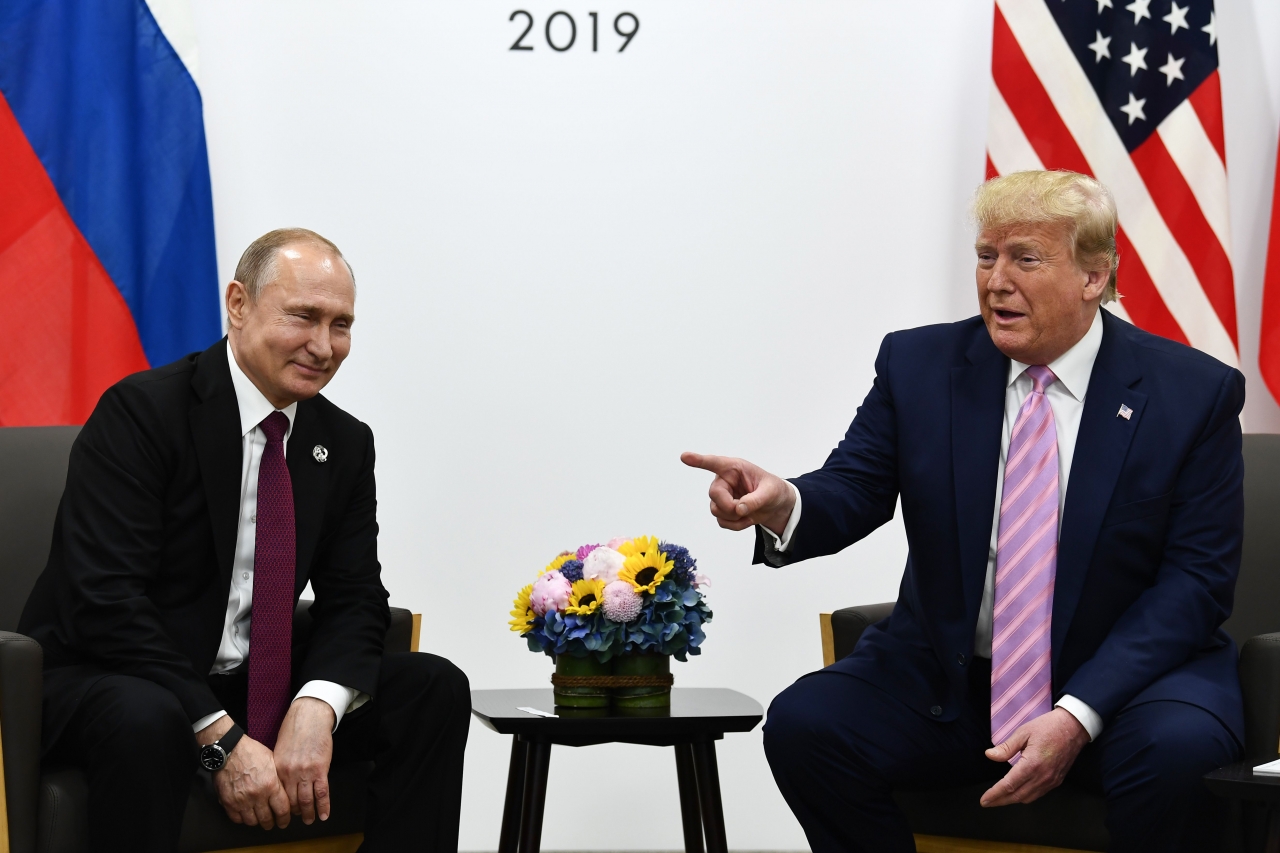 Tổng thống Mỹ Donald Trump đang nói đùa với Tổng thống Nga Putin rằng Moscow đừng can thiệp vào bầu cử năm 2020.
