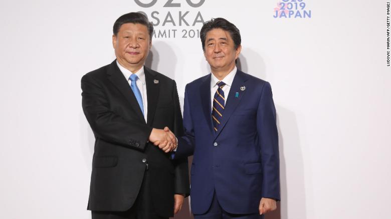 Hai nhà lãnh đạo Nhật và Trung Quốc gặp nhau tại G20 ở Osaka hôm 28/6.
