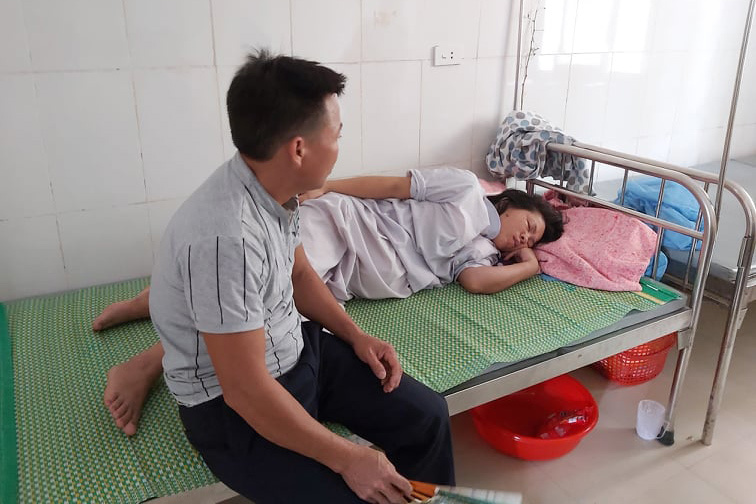 soc-tre-so-sinh-tu-vong-voi-8-mui-khau-tren-co-tai-benh-vien-duc-tho-ha-tinh