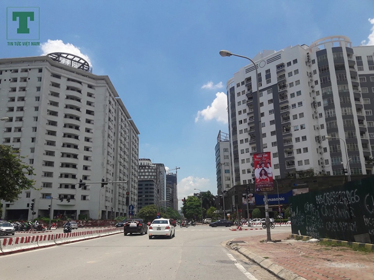 Chung cư cao tầng mọc san sát trong nội thành Hà Nội.