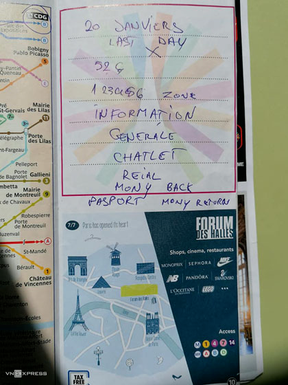 Bút tích của kẻ lừa đảo được ghi trên tấm bản đồ mà nữ du khách mang theo. Ảnh: NVCC.