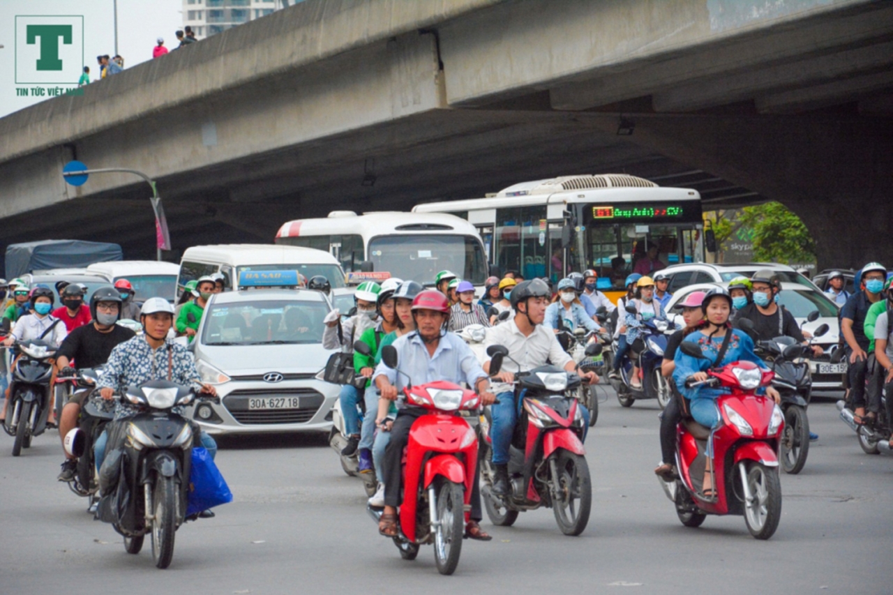 Đề xuất thu phí ô tô vào nôi đô của Hà Nội đang gặp nhiều ý kiến trái chiều.
