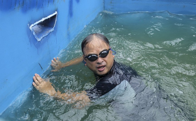 Chuyên gia Nhật tắm nước sông Tô Lịch gửi lời cảm ơn Thủ tướng, Chủ tịch Hà Nội - Ảnh 3.