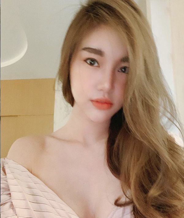 Mẫu nội y 9X Thái Lan đang có gần một triệu người theo dõi trên Instagram vì vẻ đẹp vừa phồn thực, vừa tinh tế ảnh 10