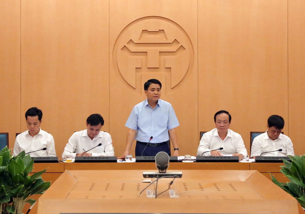 Chủ tịch UBND TP Hà Nội Nguyễn Đức Chung phát biểu chỉ đạo tại cuộc họp bàn về vấn đề sau vụ cháy nhà máy Rạng Đông.