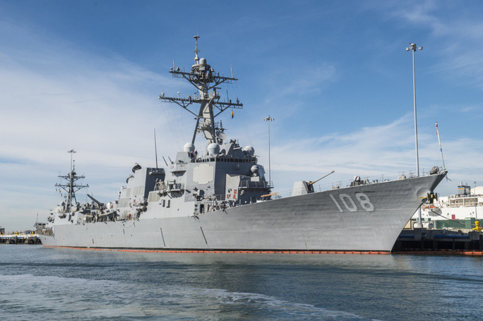 Mỹ điều tàu khu trục tới gần đảo nhân tạo của Trung Quốc ở Biển Đông