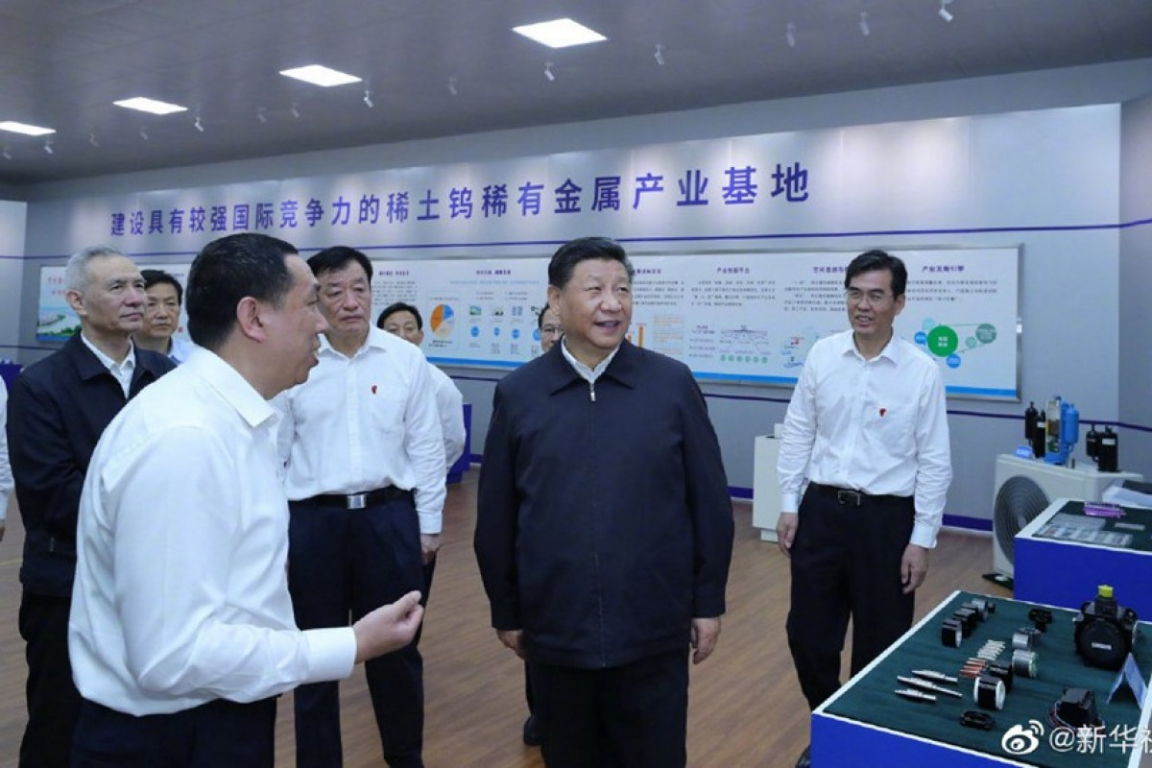 Chủ tịch Trung Quốc Tập Cận Bình đã đến thăm một nhà máy đất hiếm sau khi các cuộc đàm phán thương mại Mỹ - Trung thất bại hồi tháng 5/2019.