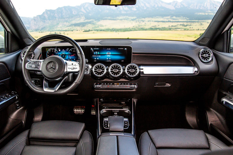 Mercedes-Benz công bố giá bán GLB 2020: Rẻ bất ngờ