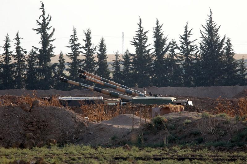 Quân đội Thổ Nhĩ Kỳ bắt đầu tràn qua biên giới Syria