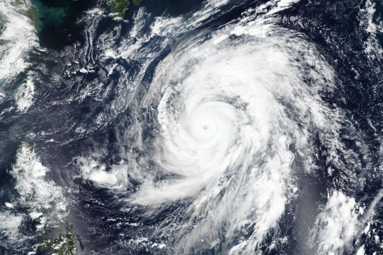 Siêu bão Hagibis đang tấn công Nhật Bản.
