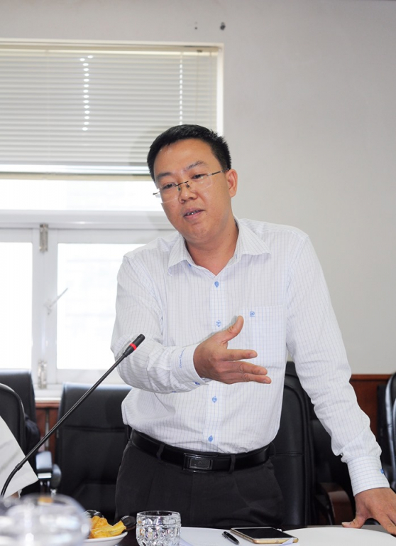 Ông Nguyễn Thanh Tùng - Vụ trưởng Vụ chính sách và pháp luật, Tổng cục biển và hải đảo (Bộ TN&MT) nêu quan điểm hạn chế rác thải nhựa tại hội thảo.
