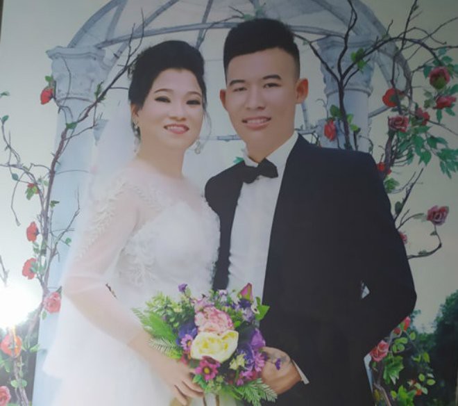 Cô dâu 41 tuổi trải lòng việc lấy chồng kém 21 tuổi ở Hưng Yên, mẹ chồng nghẹn ngào kể gia cảnh éo le