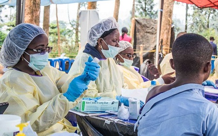 vaccine-ebola-sap-duoc-ban-ra-thi-truong